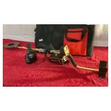 Tesoro metal detector~with case