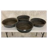 4 Rubber troughs