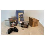 Miscellaneous set binoculars, photo album, home