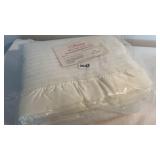 White blanket 80x 90