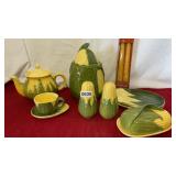 Shawnee Pottery King Corn