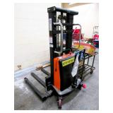 2020 Noblelift Spn22-98 2200lb Semi-electric Stacker