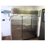 Traulsen G31310 Self-contained 3-door Freezer