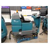 Tennant T7amr Ride-on Floor Machine