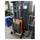 2021 Noblelift Spn22-98 2200lb Semi-electric Stacker