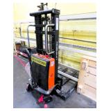2021 Noblelift Spn22-98 2200lb Semi-electric Stacker