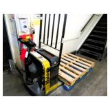 Yale Mpb040 4000lb Electric Pallet Jack