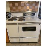 Vintage Porcelain Stove/Oven Vintage Porcelain Stove/Oven