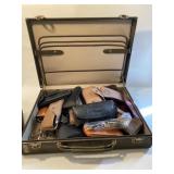 Large Lot of  Eyeglasses in Vintage Suitcase