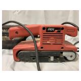 Skil sander-needs new sandpaper--works