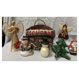 Lot of cute vintage Christmas items!