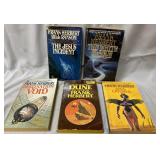 Vintage sci fi futuristic paperback books