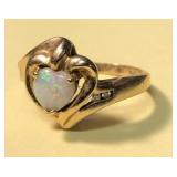 Women 14k gold ring 3.91 grams