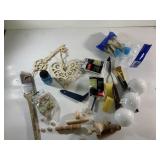 Miscellaneous art supplies