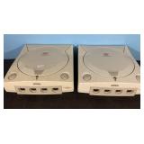 Sega Dreamcasts gaming consoles-no cords, not