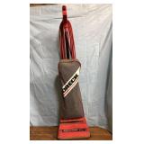 Orrick XL commercial vacuum-turns on