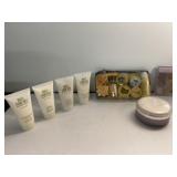 Zippered pouch with Burts Bees collection, White