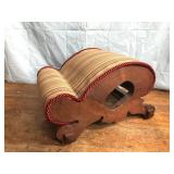 Small ottoman measures 15 x 9 x 12?