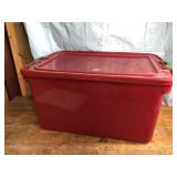 Red tote with lid