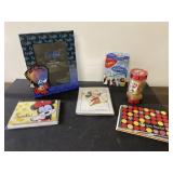 Disney Mickey Mouse frame, t-you notes, Frozen