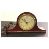 Vintage electric Seth Thomas Mantle Clock-9"