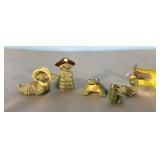 Vintage tiny miniatures worms frogs