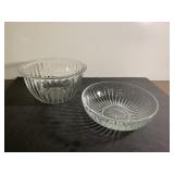 2 vintage mixing & serving bowls