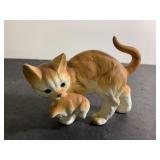 Vintage  3-1/2" tall Cat & kitten