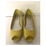 Predictions yellow heels-gently worn-Size 6.5