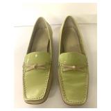 Liz Claiborne leather shoes size 6-gently worn