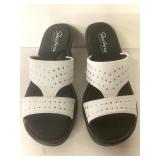 NEW Skechers memory foam sandals. Size 6