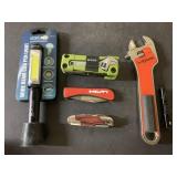 NEW Beam cob light, multi tools wrench