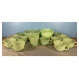 Vintage jadeite colored piees