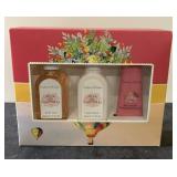 NEW Crabtree & Evelyn Pear Pink Magnolia Body Wash