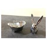 3/2" tall bunny and bath tub