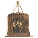 Vintage sewing picture Singer