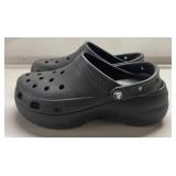 Crocs size 9