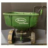 Scott spreader 2000