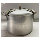 Vintage American pressure cooker No 66