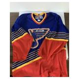 St Louis Blues size L jersey