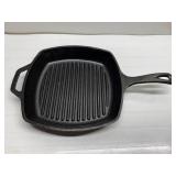 Cast iron Lodge skillet