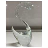 Vintage Hi Mark art glass swan 6 1/2" tall