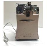 Vintage Udico can opener-needs cleaned! Vintage Udico can opener-needs cleaned!