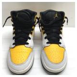 Nike Air Jordan shoes size 5Y Nike Air Jordan shoes size 5Y