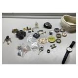 Trinket box & contents Trinket box & contents