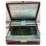 Vintage jewelry box Vintage jewelry box