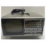 Vintage General Electric TV Radio-turns on when Vintage General Electric TV Radio-turns on when