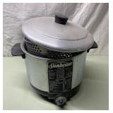 Sunbeam slow cooker and deep fryer Sunbeam slow cooker and deep fryer