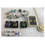 Vintage jewelry Vintage jewelry