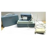 Small vintage Sister sewing machine Japan-not Small vintage Sister sewing machine Japan-not